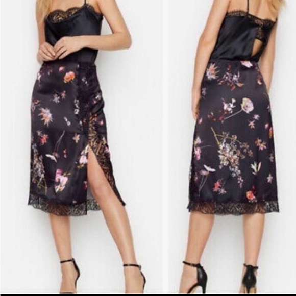 NWT Victoria’s Secret Black Floral Print Satin & Lace Midi Skirt in Size Medium - Picture 11 of 17